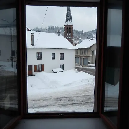 Au Pied Du Gazon * Saint-Maurice-sur-Moselle